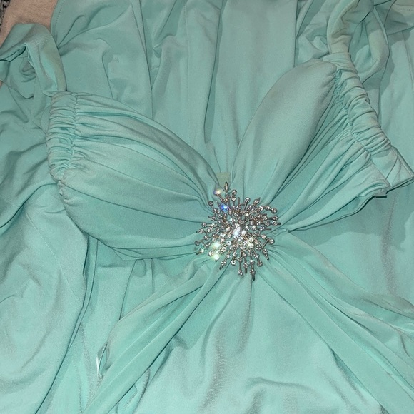 Sexy beautiful teal dress cache. Wedding, bridal, engagement, prom, birthday - Picture 1 of 6